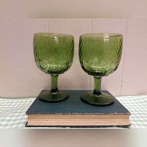 2 Vintage Green Glass Thumbprint Pedestal Goblet Drinking Glass Retro 6" Tall